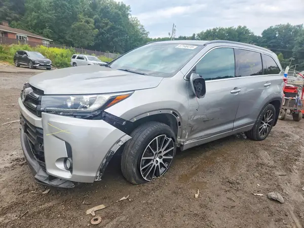 5TDJZRFH7HS383388 2017 TOYOTA HIGHLANDER - Image 1