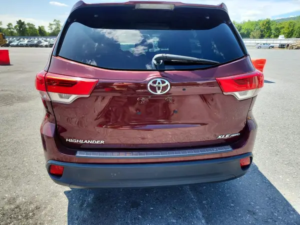 2017 TOYOTA HIGHLANDER COPART lot 65749206 auction photo 6