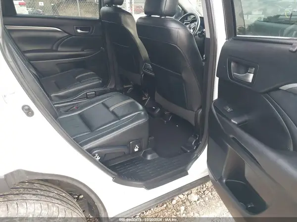 5TDJZRFH7HS387375 2017 TOYOTA HIGHLANDER - Image 8