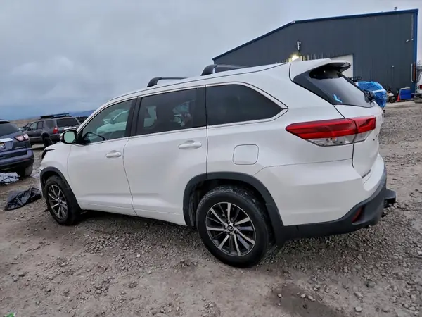 5TDJZRFH7HS398229 2017 TOYOTA HIGHLANDER - Image 2