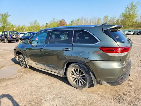 5TDJZRFH7HS401601 2017 TOYOTA HIGHLANDER - Image 2