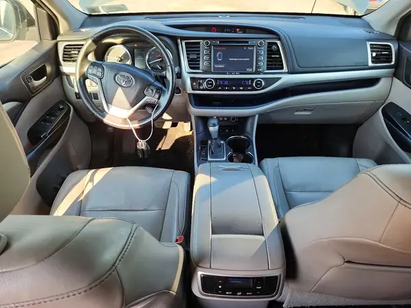 5TDJZRFH7HS401601 2017 TOYOTA HIGHLANDER - Image 8
