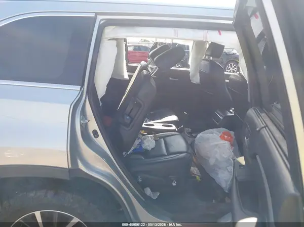 5TDJZRFH7HS407320 2017 TOYOTA HIGHLANDER - Image 8
