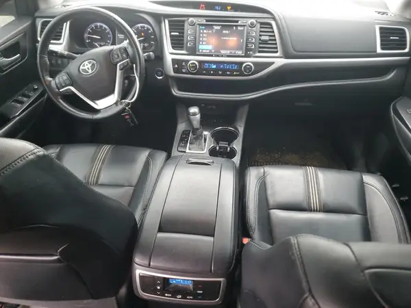 5TDJZRFH7HS423114 2017 TOYOTA HIGHLANDER - Image 8