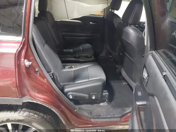 5TDJZRFH7HS424893 2017 TOYOTA HIGHLANDER - Image 8