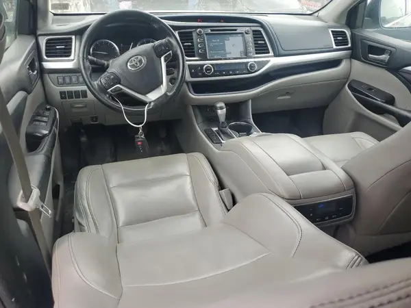 5TDJZRFH7HS426496 2017 TOYOTA HIGHLANDER - Image 8