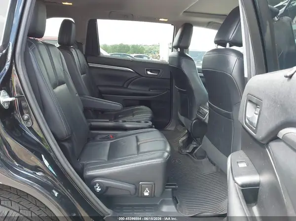 5TDJZRFH7HS427373 2017 TOYOTA HIGHLANDER - Image 8