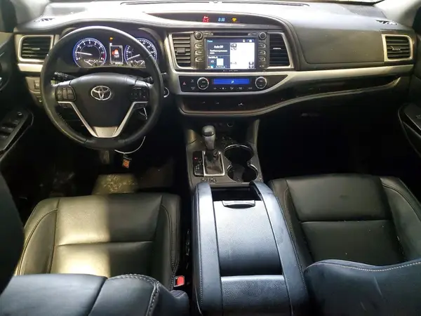 5TDJZRFH7HS429625 2017 TOYOTA HIGHLANDER - Image 8