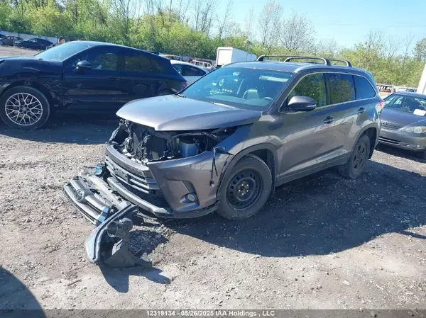 5TDJZRFH7HS441516 2017 TOYOTA HIGHLANDER - Image 2