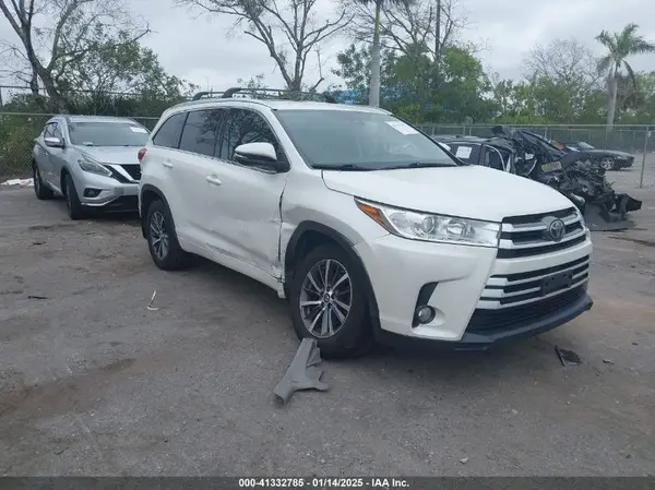 5TDJZRFH7HS451253 2017 TOYOTA HIGHLANDER - Image 1