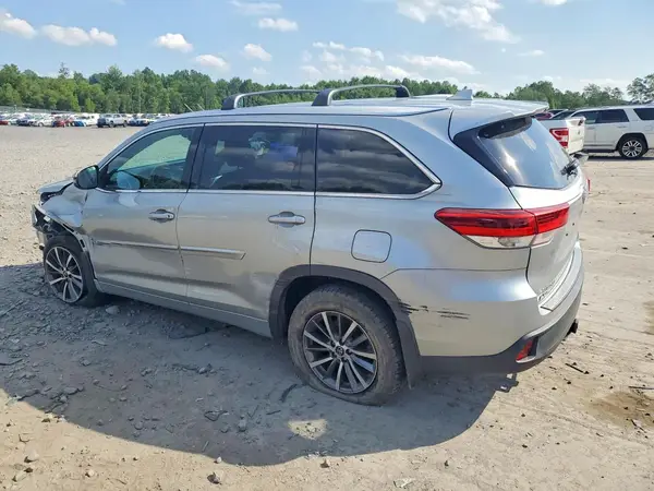 5TDJZRFH7HS457862 2017 TOYOTA HIGHLANDER - Image 2