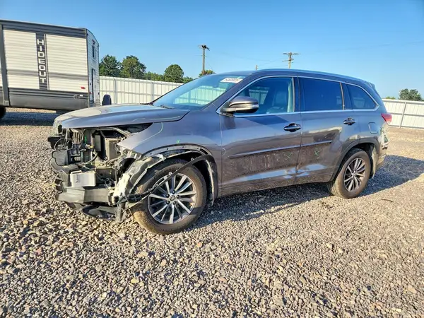 5TDJZRFH7HS472457 2017 TOYOTA HIGHLANDER - Image 1