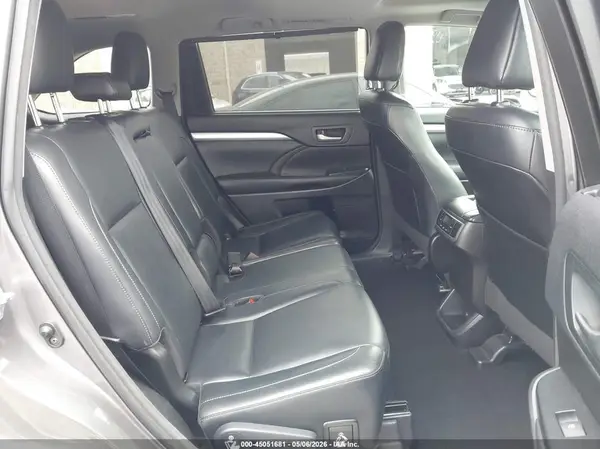 5TDJZRFH7HS473205 2017 TOYOTA HIGHLANDER - Image 8
