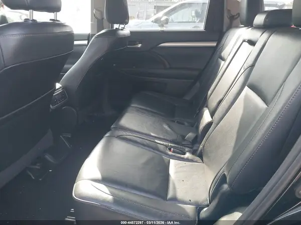 5TDJZRFH7HS473625 2017 TOYOTA HIGHLANDER - Image 8