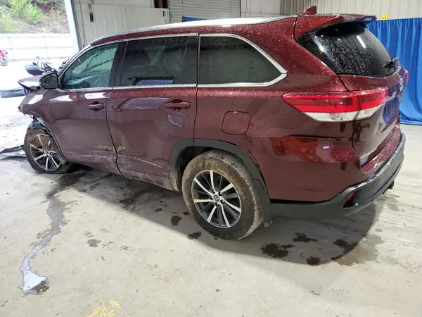 5TDJZRFH7HS477335 2017 TOYOTA HIGHLANDER - Image 2