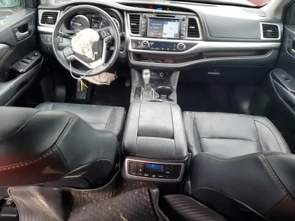 5TDJZRFH7HS477335 2017 TOYOTA HIGHLANDER - Image 8