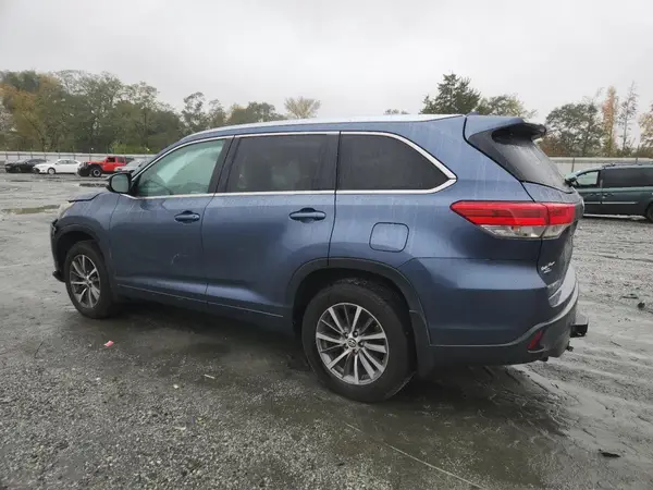 5TDJZRFH7HS483264 2017 TOYOTA HIGHLANDER - Image 2