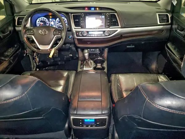 5TDJZRFH7HS507286 2017 TOYOTA HIGHLANDER - Image 8