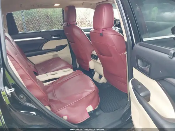 5TDJZRFH7HS511404 2017 TOYOTA HIGHLANDER - Image 8