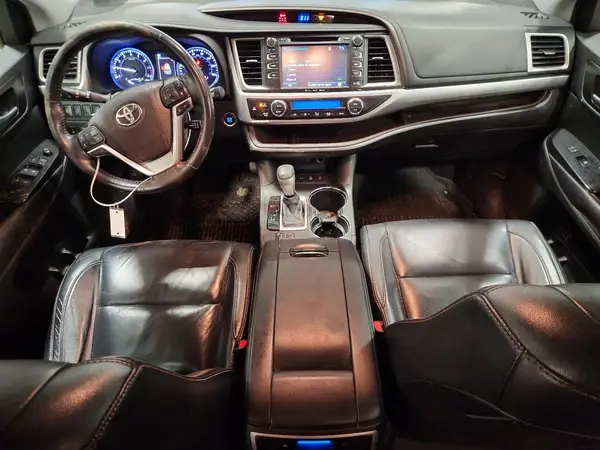 5TDJZRFH7HS511824 2017 TOYOTA HIGHLANDER - Image 8