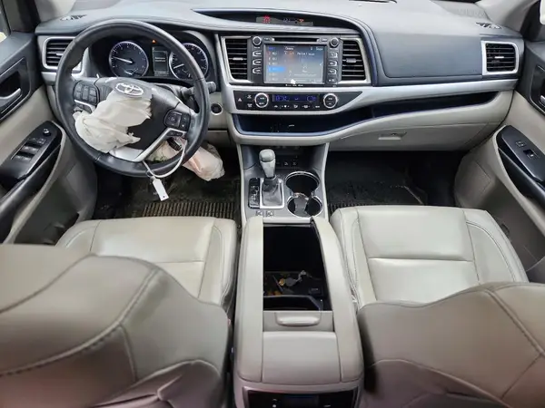 5TDJZRFH7HS518062 2017 TOYOTA HIGHLANDER - Image 8