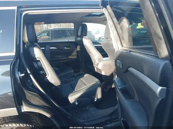 5TDJZRFH7HS518160 2017 TOYOTA HIGHLANDER - Image 8