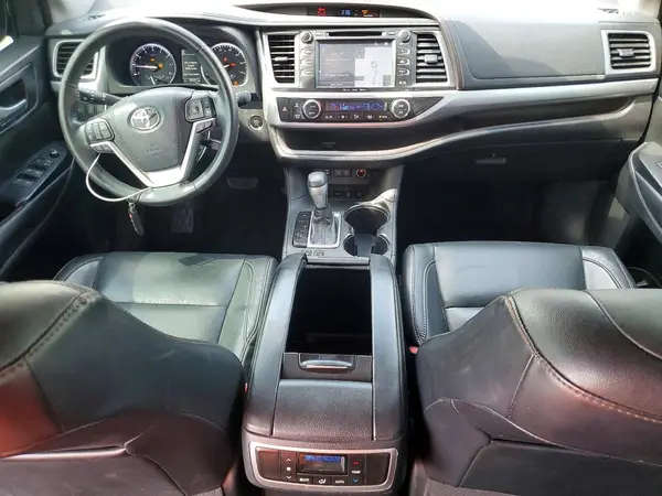 5TDJZRFH7HS520782 2017 TOYOTA HIGHLANDER - Image 8