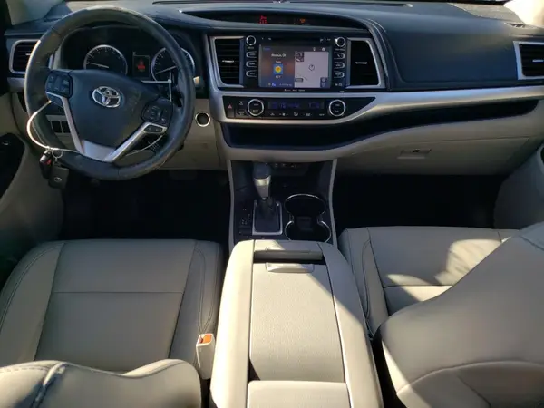 5TDJZRFH7HS521334 2017 TOYOTA HIGHLANDER - Image 8