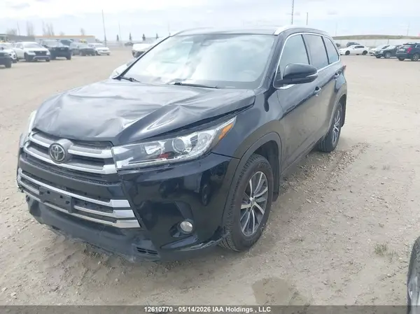 5TDJZRFH7HS521706 2017 TOYOTA HIGHLANDER - Image 2