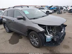 5TDJZRFH7JS523171 2018 TOYOTA HIGHLANDER