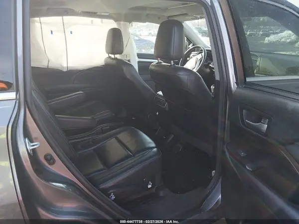 5TDJZRFH7JS525020 2018 TOYOTA HIGHLANDER - Image 8