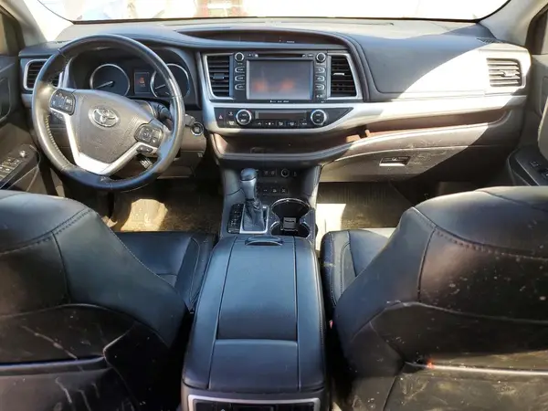 5TDJZRFH7JS530685 2018 TOYOTA HIGHLANDER - Image 8