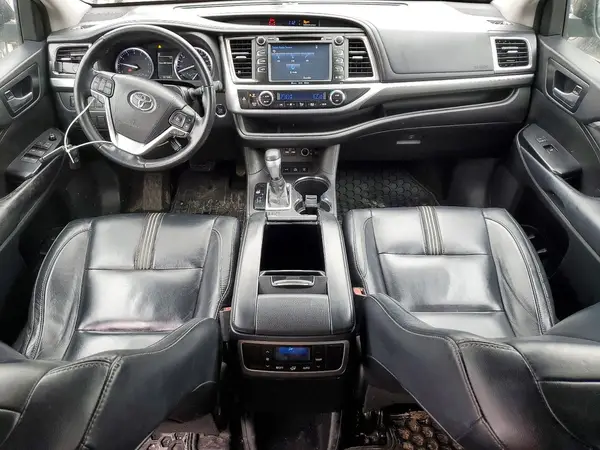 5TDJZRFH7JS537989 2018 TOYOTA HIGHLANDER - Image 8