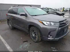 5TDJZRFH7JS538821 2018 TOYOTA HIGHLANDER