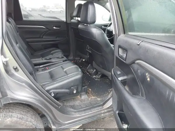 5TDJZRFH7JS538821 2018 TOYOTA HIGHLANDER - Image 8