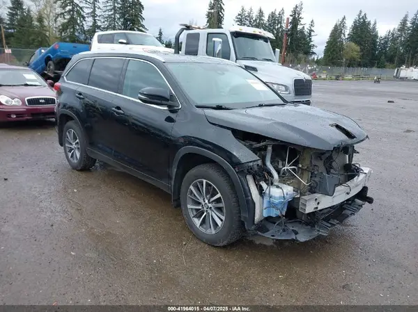 5TDJZRFH7JS545297 2018 TOYOTA HIGHLANDER - Image 1