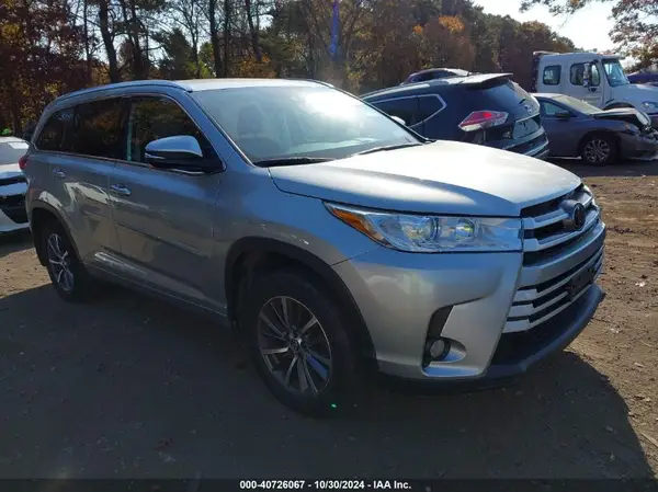 5TDJZRFH7JS554372 2018 TOYOTA HIGHLANDER - Image 1