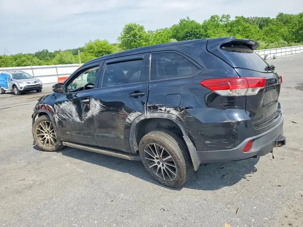 5TDJZRFH7JS560320 2018 TOYOTA HIGHLANDER - Image 2