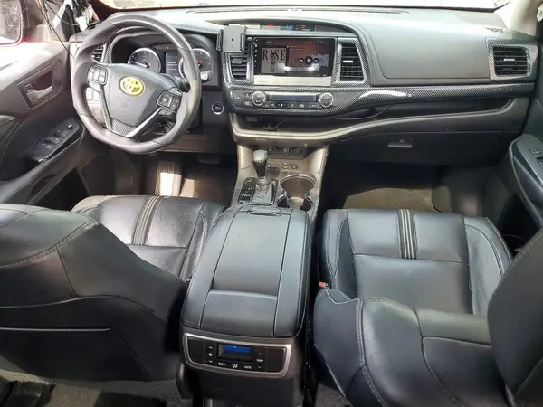 5TDJZRFH7JS560320 2018 TOYOTA HIGHLANDER - Image 8