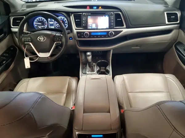 5TDJZRFH7JS806430 2018 TOYOTA HIGHLANDER - Image 8