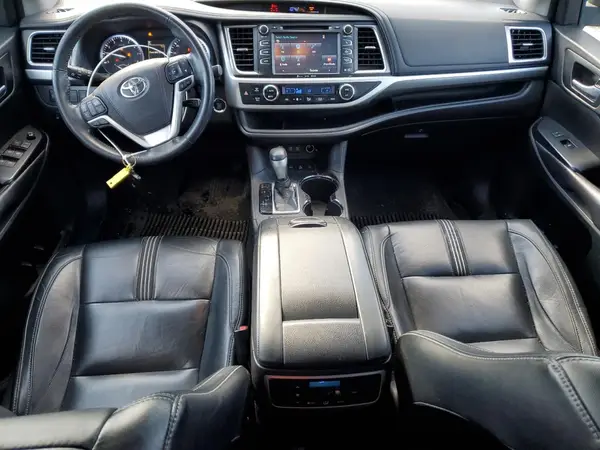5TDJZRFH7JS814589 2018 TOYOTA HIGHLANDER - Image 8