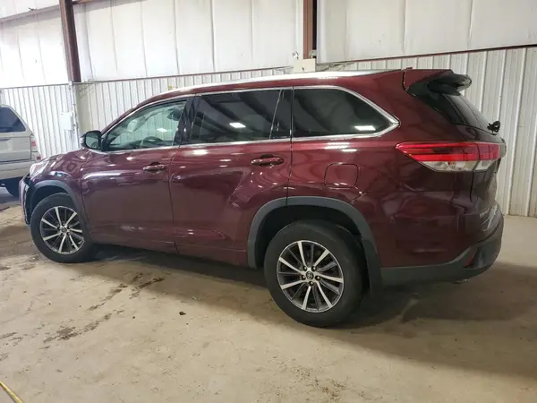 5TDJZRFH7JS814849 2018 TOYOTA HIGHLANDER - Image 2
