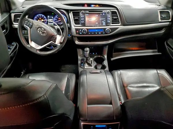 5TDJZRFH7JS827147 2018 TOYOTA HIGHLANDER - Image 8