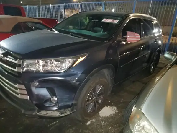 5TDJZRFH7JS831599 2018 TOYOTA HIGHLANDER - Image 1