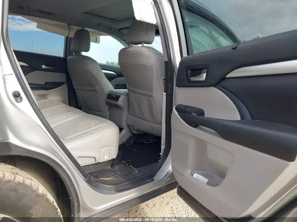 5TDJZRFH7JS841968 2018 TOYOTA HIGHLANDER - Image 8
