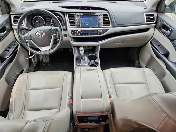 5TDJZRFH7JS854901 2018 TOYOTA HIGHLANDER - Image 8