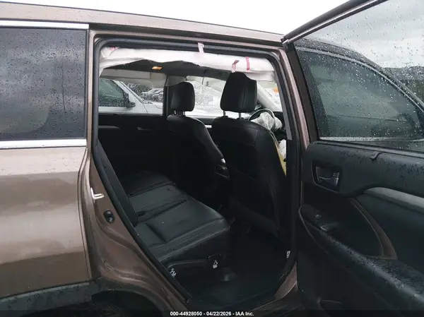 5TDJZRFH7JS866546 2018 TOYOTA HIGHLANDER - Image 8
