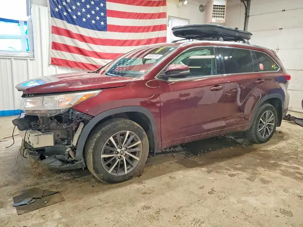 5TDJZRFH7JS868331 2018 TOYOTA HIGHLANDER - Image 1