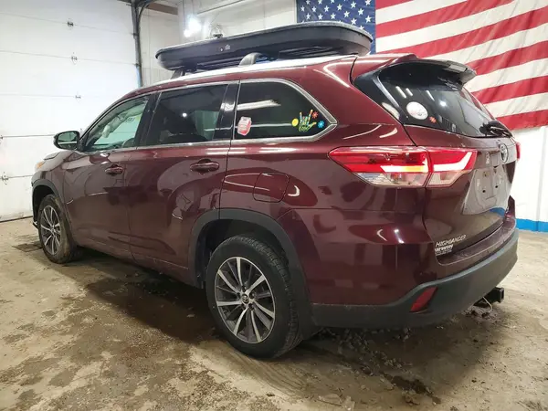 5TDJZRFH7JS868331 2018 TOYOTA HIGHLANDER - Image 2