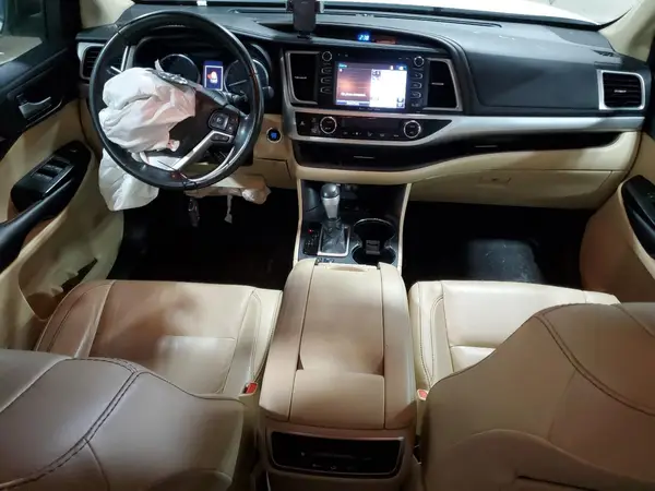 5TDJZRFH7JS876610 2018 TOYOTA HIGHLANDER - Image 8